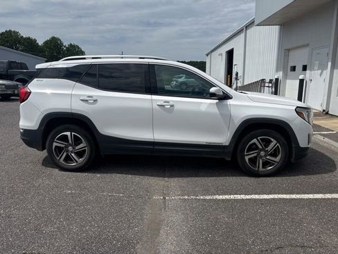 Used 2019 GMC Terrain SLT w/ Preferred Package AWD/4WD image 3