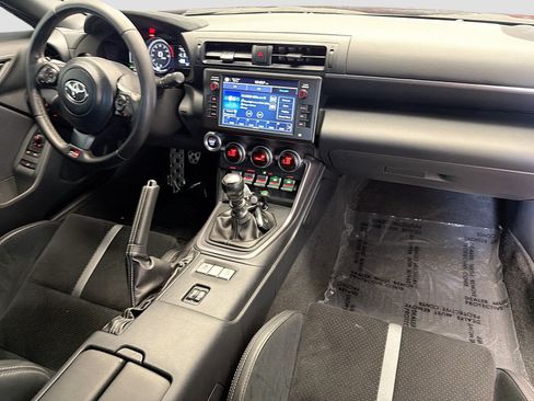 Used 2023 Toyota GR86 Premium w/ ALL Weather Mat Package (TMS) RWD image 12