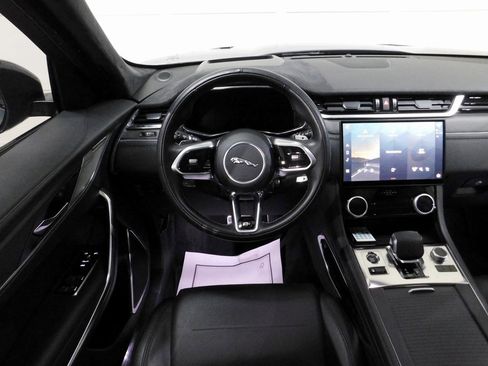 Used 2024 Jaguar F-PACE SVR image 39