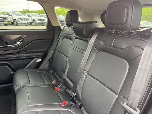 New 2025 Lincoln Corsair Reserve w/ Equipment Group 202A AWD/4WD image 13