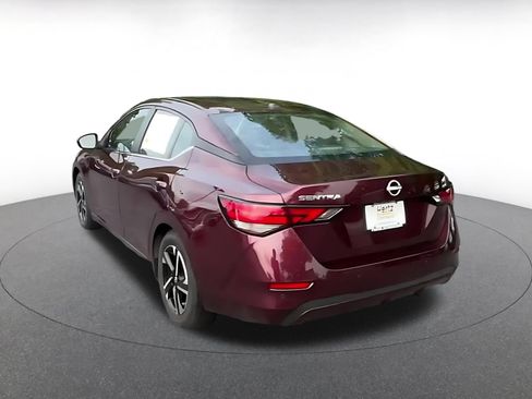 Used 2025 Nissan Sentra SV FWD image 11