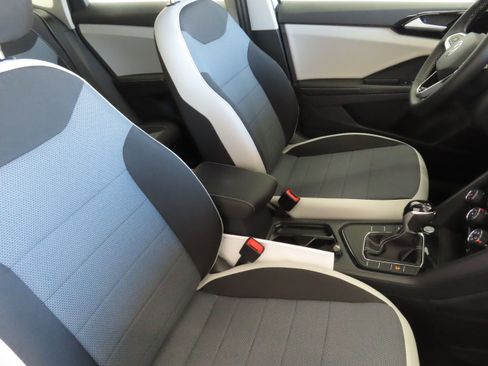 New 2026 Volkswagen Taos S image 25