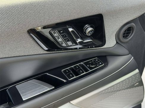 Certified 2025 Cadillac Optiq Luxury 2 w/ LPO, Floor Liner Package image 24