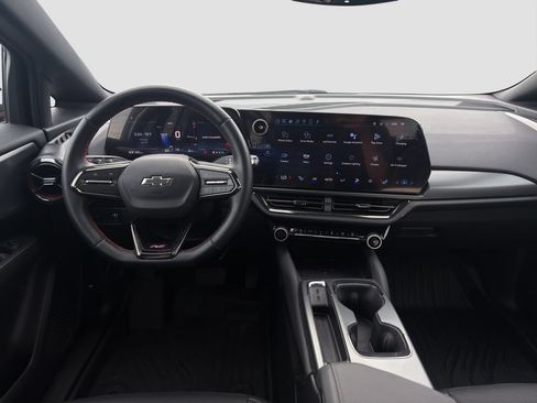 Used 2025 Chevrolet Equinox EV RS FWD image 14