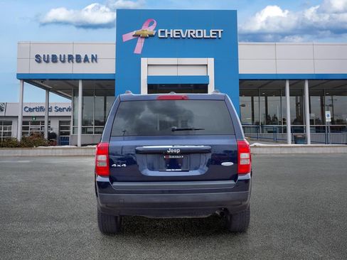 Used 2017 Jeep Patriot Latitude AWD/4WD image 6