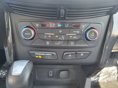 Used 2017 Ford Escape SE w/ Equipment Group 201A AWD/4WD image 23