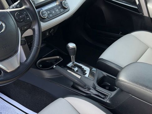 Used 2016 Toyota RAV4 Limited image 23