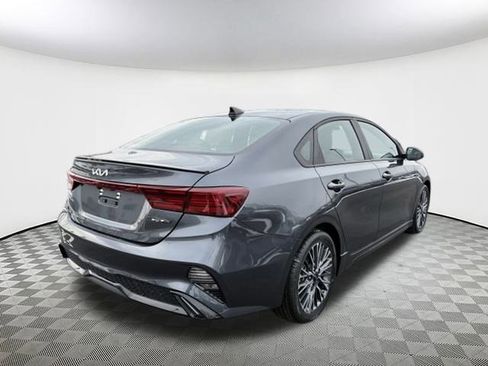 Used 2024 Kia Forte GT-Line w/ GT-Line Premium Package image 9