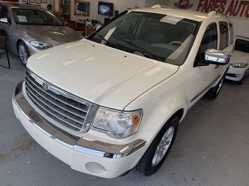 Used 2007 Chrysler Aspen Limited image 11