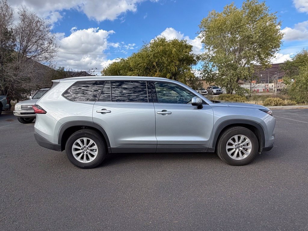 Used 2025 Toyota Grand Highlander AWD image 10