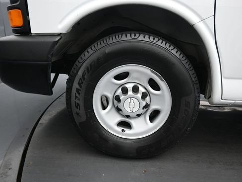 Used 2014 Chevrolet Express 3500 LS RWD image 52