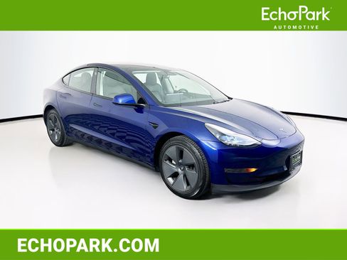 Used 2023 Tesla Model 3 Standard Range image 1