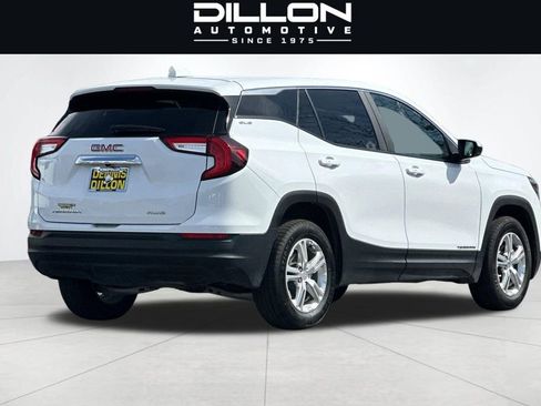 Used 2024 GMC Terrain SLE AWD/4WD image 4