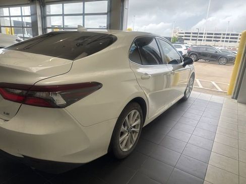 Used 2024 Toyota Camry LE image 12