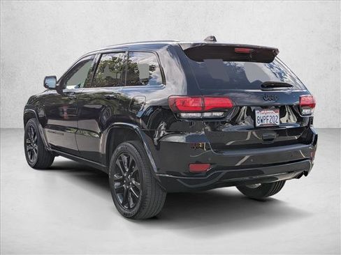 Used 2021 Jeep Grand Cherokee Laredo X AWD/4WD image 8