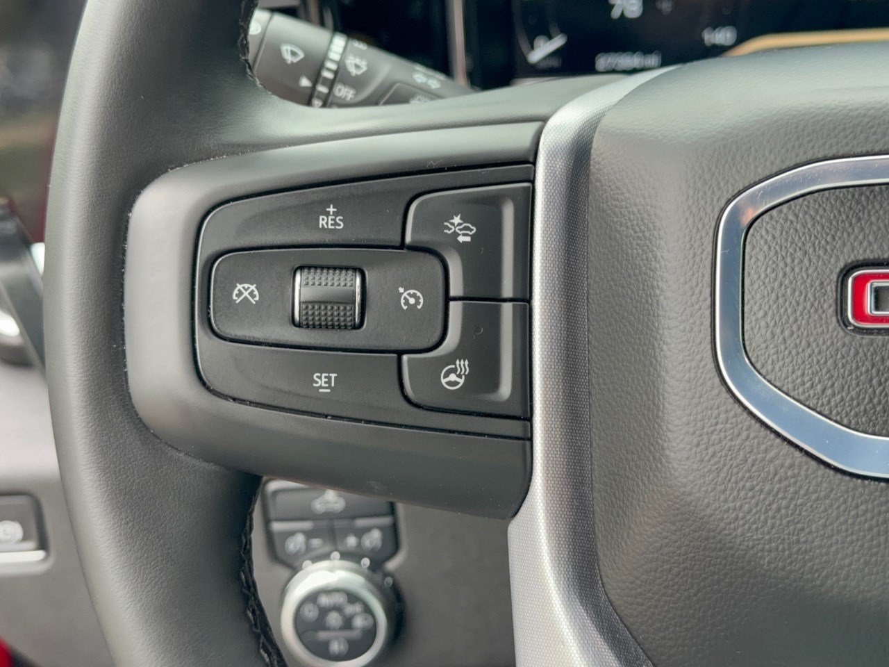 Used 2025 GMC Sierra 1500 Elevation RWD image 18
