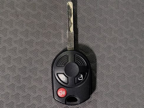 Used 2018 Ford Escape SE FWD image 32
