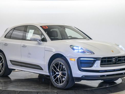 Used 2024 Porsche Macan AWD/4WD image 5