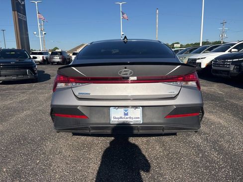 Certified 2025 Hyundai Elantra SEL w/ Cargo Package FWD image 8