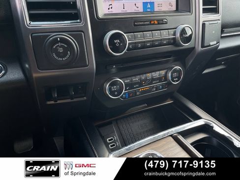 Used 2018 Ford Expedition Max Platinum AWD/4WD image 19