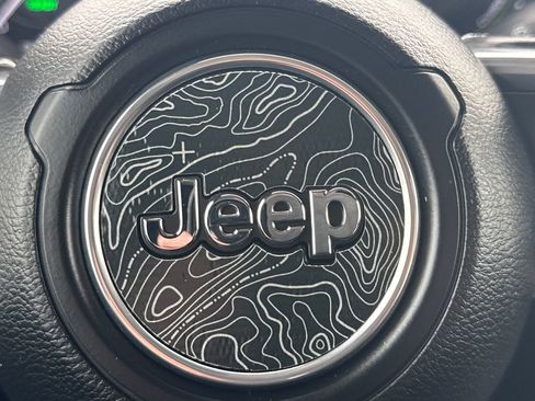 Used 2022 Jeep Wrangler Unlimited Sahara w/ Cold Weather Group image 29