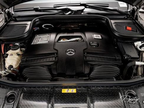 Used 2024 Mercedes-Benz Maybach GLS 600 4MATIC image 5