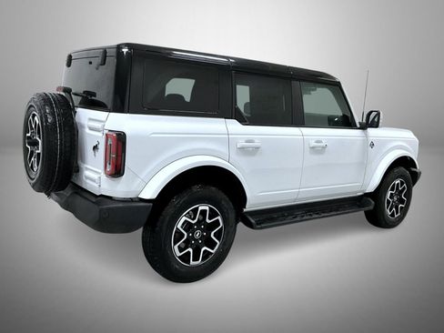 New 2025 Ford Bronco Outer Banks image 5
