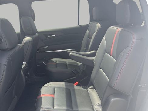 Certified 2025 Chevrolet Traverse RS w/ LPO, Floor Liner Package AWD/4WD image 16