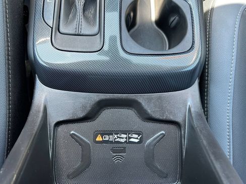 Used 2022 Chevrolet Colorado Z71 AWD/4WD image 36