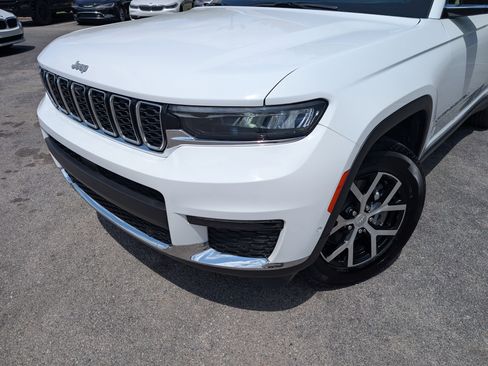 Used 2024 Jeep Grand Cherokee L Limited w/ Luxury Tech Group II RWD image 13
