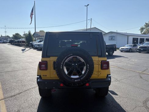 Used 2018 Jeep Wrangler Unlimited Rubicon w/ Dual Top Group AWD/4WD image 15