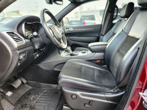 Used 2022 Jeep Grand Cherokee Laredo X image 17