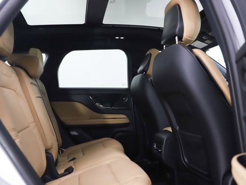 Used 2020 Lincoln Corsair Reserve image 12