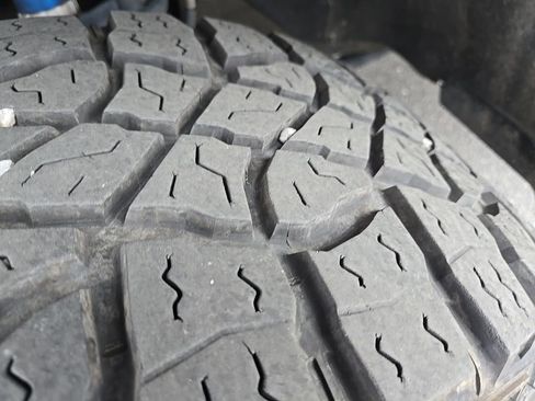 Used 2025 GMC Sierra 2500 AT4X image 44