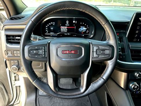 Used 2023 GMC Yukon AT4 AWD/4WD image 11