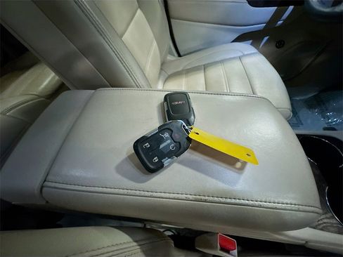 Used 2020 GMC Acadia Denali w/ Technology Package image 43