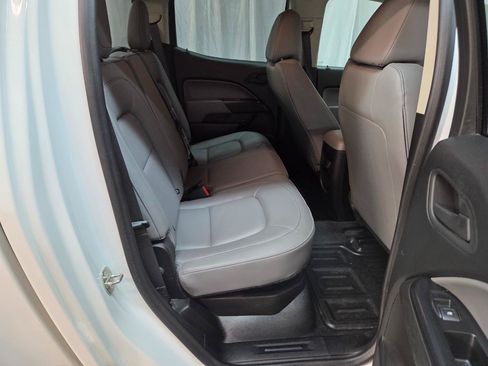 Used 2020 Chevrolet Colorado W/T w/ WT Convenience Package AWD/4WD image 15