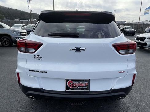Certified 2023 Chevrolet TrailBlazer RS w/ Convenience Package image 3