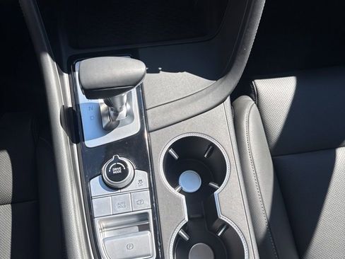 Used 2026 Genesis G70 2.5T image 29