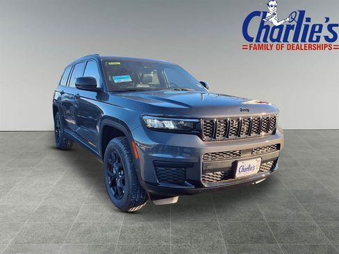 New 2025 Jeep Grand Cherokee L Altitude image 3