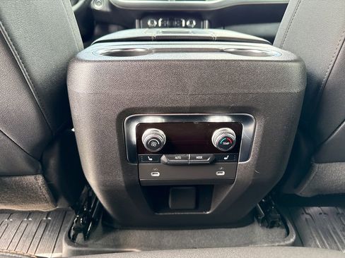 Used 2024 GMC Yukon AT4 AWD/4WD image 27