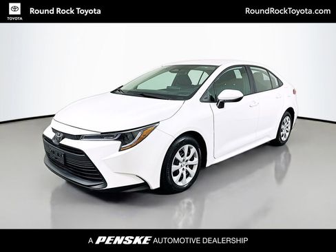 Certified 2024 Toyota Corolla LE image 1