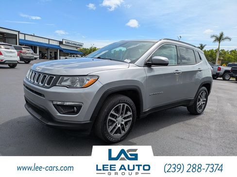 Used 2019 Jeep Compass Latitude w/ Popular Equipment Group FWD image 7