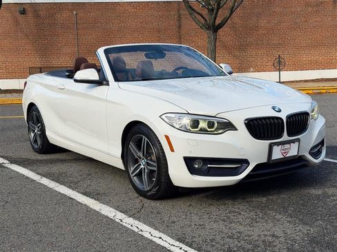 Used 2017 BMW 230i Convertible image 4