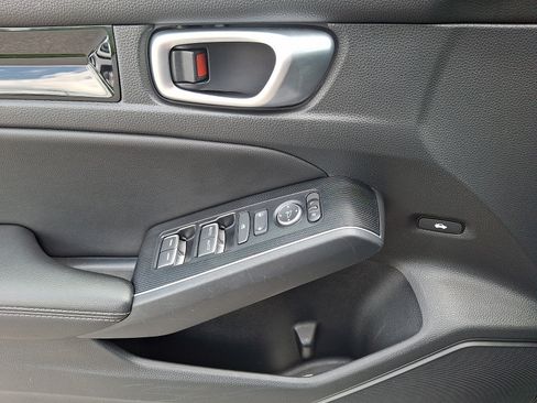 Used 2023 Honda Civic Touring image 12