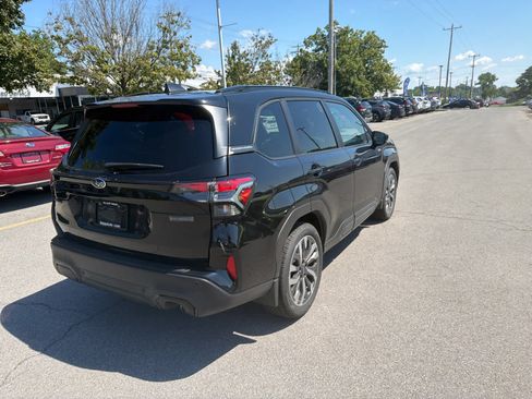 Used 2025 Subaru Forester Touring AWD/4WD image 7