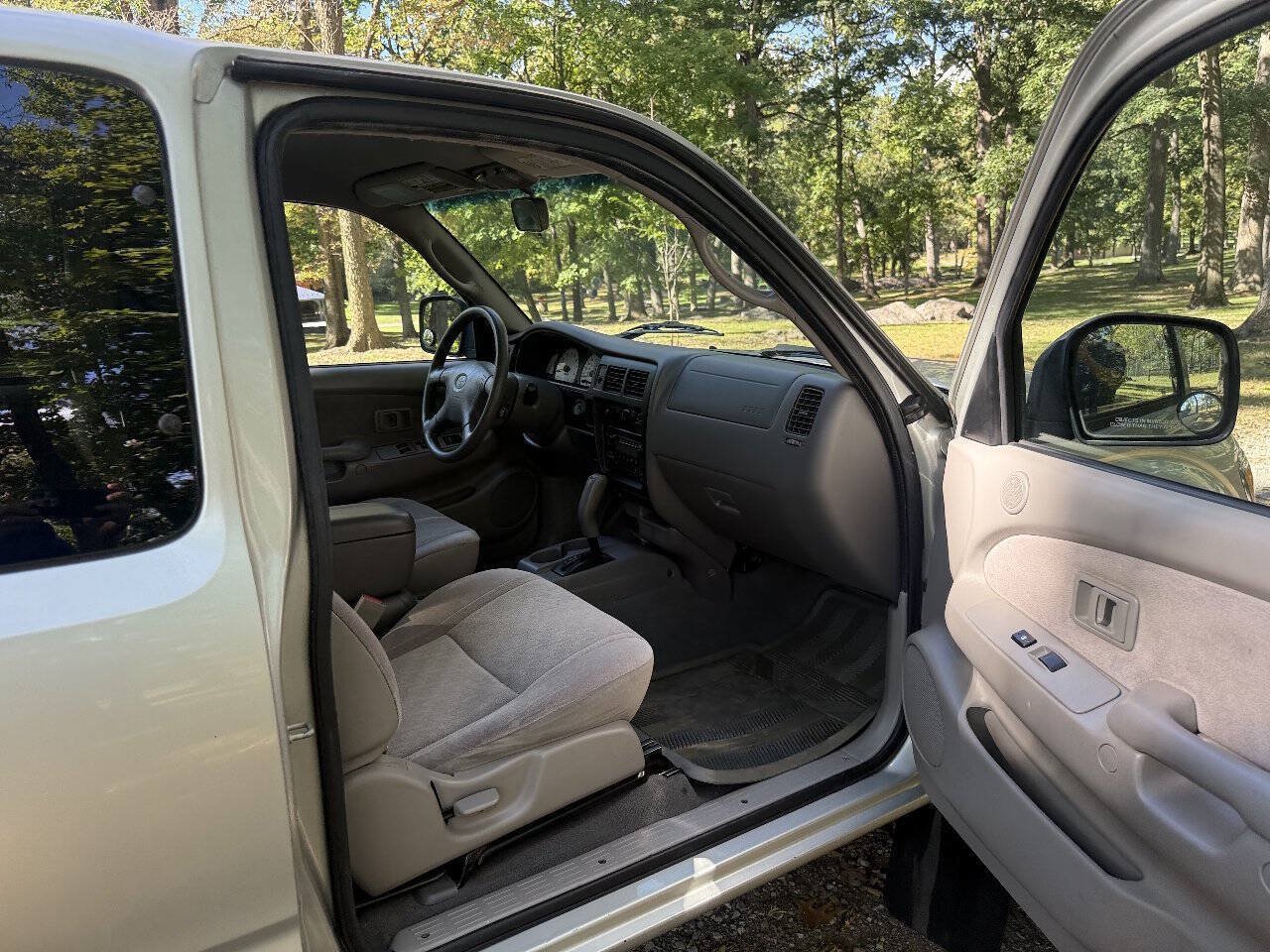 Used 2003 Toyota Tacoma PreRunner w/ SR5 Pkg RWD image 66