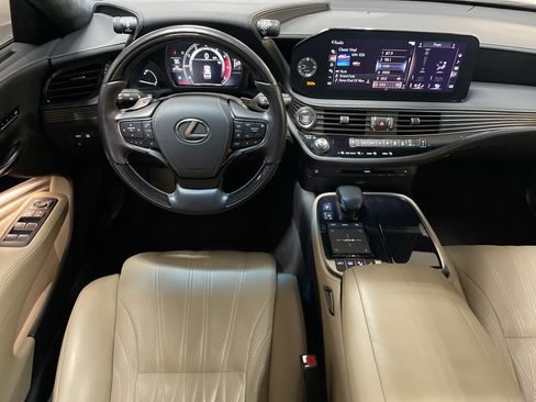 Used 2022 Lexus LS 500 w/ Interior Upgrade Package image 20