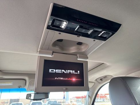 Used 2016 GMC Yukon Denali w/ Open Road Package image 17