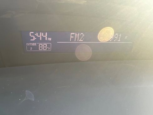 Used 2013 MAZDA MAZDA3 i SV image 29